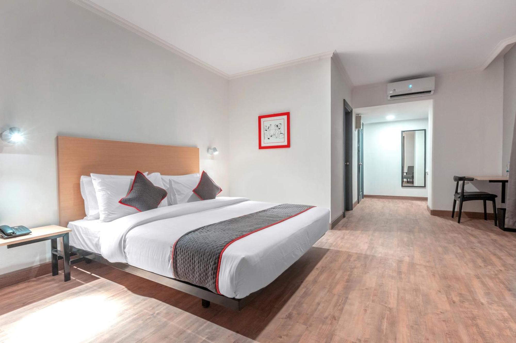 Hotel Oyo Townhouse 2 Gunung Sahari Near Rs Hermina Kemayoran